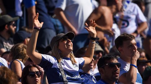 Los hinchas de Gimnasia podrán ir a ver el amistoso de mañana en Estancia Chica Los hinchas de Gimnasia podrán ir a ver el amistoso de mañana en Estancia Chica