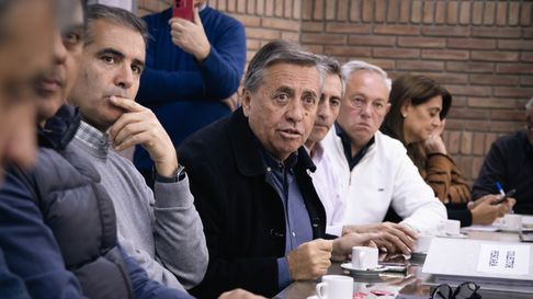 Sobre Sergio Marinelli, al frente del Departamento General de Irrigación, recaen dos pedidos de destitución que no tratará, por ahora, el Jury de Enjuiciamiento. Sobre Sergio Marinelli, al frente del Departamento General de Irrigación, recaen dos pedidos de destitución que no tratará, por ahora, el Jury de Enjuiciamiento.