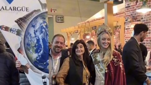 La reina de la Vendimia departamental fue parte de esta feria. La reina de la Vendimia departamental fue parte de esta feria.