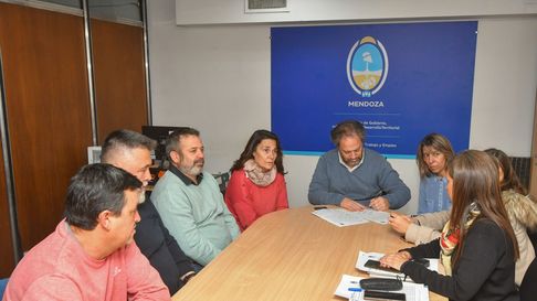 Paritarias: los representantes docentes anticiparon que definirán en asamblea las acciones a seguir si no hay avances significativos en la próxima audiencia. Paritarias: los representantes docentes anticiparon que definirán en asamblea las acciones a seguir si no hay avances significativos en la próxima audiencia.