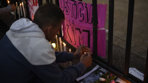 La comunidad se movilizó en La Plata por el asesinato de Kim Gómez La comunidad se movilizó en La Plata por el asesinato de Kim Gómez