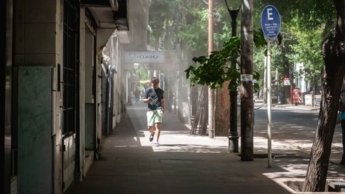 El viento Zonda llegaría a diferentes puntos de Mendoza. El viento Zonda llegaría a diferentes puntos de Mendoza.