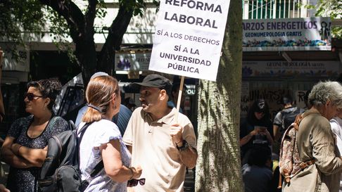 El polémico artículo 44: habilita descuentos del 50% del salario en caso de enfermedad El polémico artículo 44: habilita descuentos del 50% del salario en caso de enfermedad