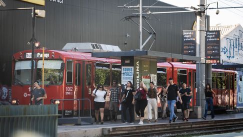 El Metrotranvía sigue su marcha para ampliar el recorrido. El Metrotranvía sigue su marcha para ampliar el recorrido.