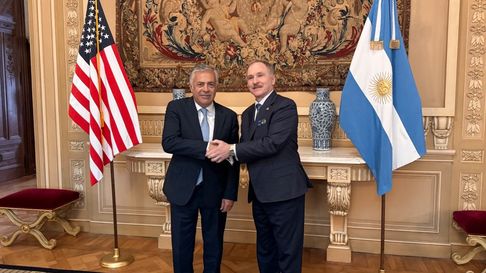 San Jorge es el globo de ensayo del plan minero de Cornejo, que le interesa a Peter Lamelas, embajador de Trump en Buenos Aires. San Jorge es el globo de ensayo del plan minero de Cornejo, que le interesa a Peter Lamelas, embajador de Trump en Buenos Aires.