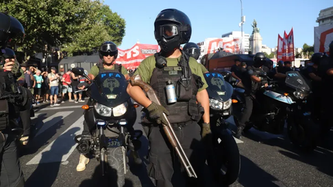 La Justicia anuló el protocolo antipiquetes y el Gobierno apelará la medida. La Justicia anuló el protocolo antipiquetes y el Gobierno apelará la medida.