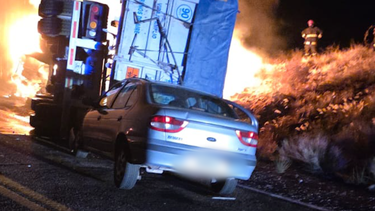 Fuerte choque en Mendoza sobre la ruta 7 involucró a dos camiones y un auto&nbsp;