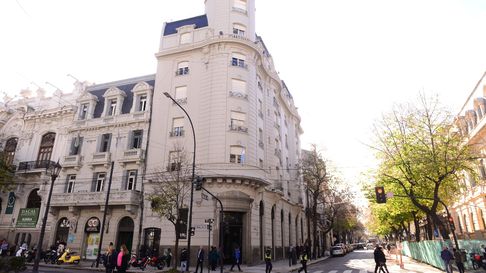 Cruces en el Concejo Deliberante por el ex Banco Municipal Cruces en el Concejo Deliberante por el ex Banco Municipal