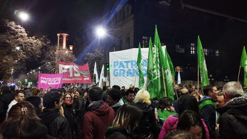 cristina presa: manifestantes cortaron 7 y 50 cristina presa: manifestantes cortaron 7 y 50