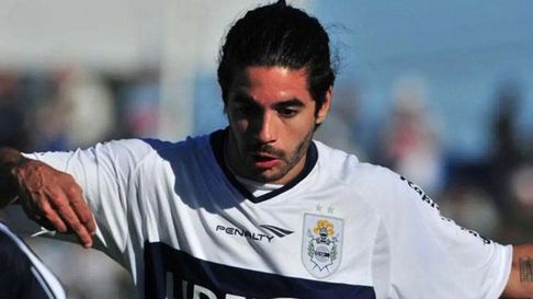 El Chino Vizcarra en su paso por Gimnasia, el delantero pidió por Alan Ruíz El Chino Vizcarra en su paso por Gimnasia, el delantero pidió por Alan Ruíz