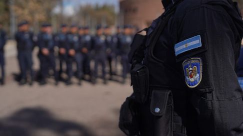 La Policía salvó a una joven de un caso de violencia de género. La Policía salvó a una joven de un caso de violencia de género.