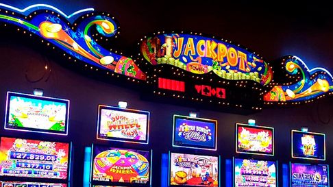 La Legislatura avanza en una ley para evitar que se sumen tragamonedas a las salas. La Legislatura avanza en una ley para evitar que se sumen tragamonedas a las salas.