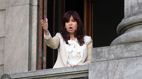 Cristina Kirchner fue condenada a seis años de prisión. Cristina Kirchner fue condenada a seis años de prisión.