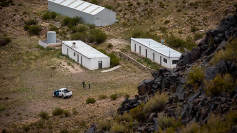 El Gobierno de Cornejo llamó a Audiencia por San Jorge en medio de la montaña. El Gobierno de Cornejo llamó a Audiencia por San Jorge en medio de la montaña.