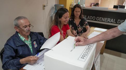 Las elecciones presidenciales de Chile también tienen sus padrones en Mendoza. Las elecciones presidenciales de Chile también tienen sus padrones en Mendoza.