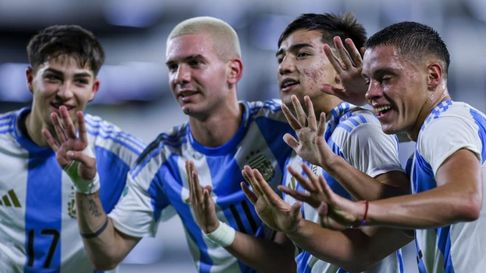 La Selección argentina Sub 20 le dedicó el triunfo a Ruberto. La Selección argentina Sub 20 le dedicó el triunfo a Ruberto.