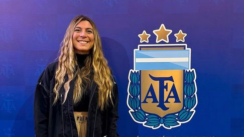 Giuliana Díaz apuntó contra la Liga Mendocina de fútbol tras una nueva suspensión de la final del femenino. Giuliana Díaz apuntó contra la Liga Mendocina de fútbol tras una nueva suspensión de la final del femenino.