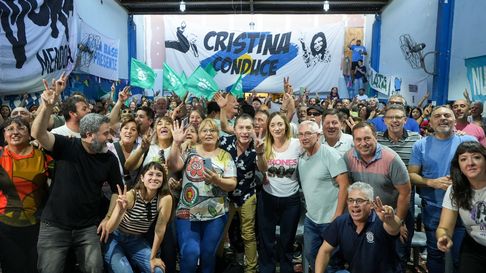 El kirchnerismo avanza con el armado del partido propio. El kirchnerismo avanza con el armado del partido propio.