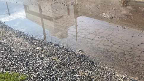vecinos de los hornos denuncian una gran perdida de agua vecinos de los hornos denuncian una gran perdida de agua