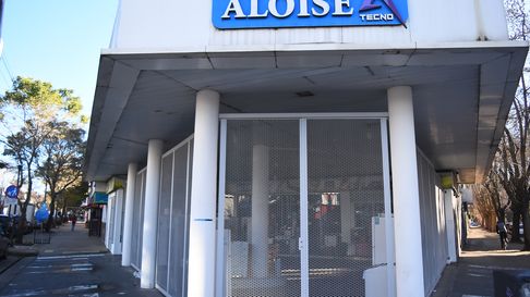 Tras el incendio del depósito de Al Tecno en el centro de La Plata, clausuraron un nuevo local Tras el incendio del depósito de Al Tecno en el centro de La Plata, clausuraron un nuevo local