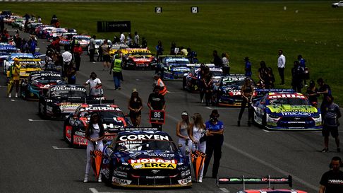 La Asociación Corredores Turismo Carretera sancionó a Pernía. La Asociación Corredores Turismo Carretera sancionó a Pernía.