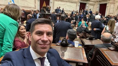 El diputado nacional Facundo Correa Llano tiene influencia en los cargos del PAMI en Mendoza. El diputado nacional Facundo Correa Llano tiene influencia en los cargos del PAMI en Mendoza.