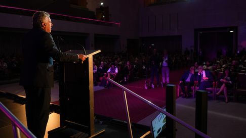 El gobernador Alfredo Cornejo en Valparaíso. El gobernador Alfredo Cornejo en Valparaíso.