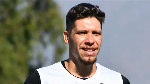 César Rigamonti, héroe del ascenso de Gimnasia. César Rigamonti, héroe del ascenso de Gimnasia.