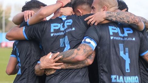 Villa San Carlos volvió a sonreír en Berisso ante su gente Villa San Carlos volvió a sonreír en Berisso ante su gente