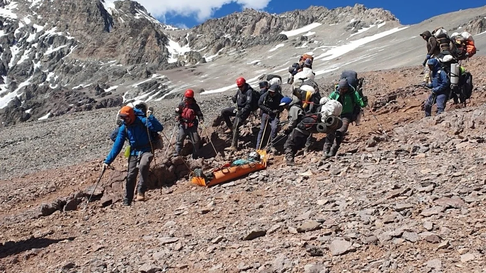 Cornejo envió un proyecto para cobrar por los rescates en la montaña. Cornejo envió un proyecto para cobrar por los rescates en la montaña.
