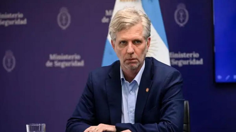 Sergio Neiffert, ahora ex jefe de la SIDE, quedó en medio de la interna de Karina Milei y Caputo. Sergio Neiffert, ahora ex jefe de la SIDE, quedó en medio de la interna de Karina Milei y Caputo.