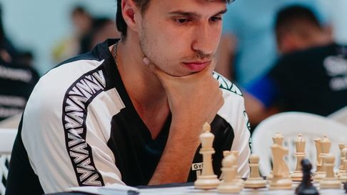 El mendocino Indalecio brilló en el torneo de ajedrez local. El mendocino Indalecio brilló en el torneo de ajedrez local.
