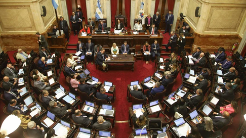 La propuesta del PRO permitiría el allanamiento de domicilios particulares y comerciales de funcionarios públicos que actualmente están protegidos por sus fueros, con la única excepción de sus despachos oficiales. La propuesta del PRO permitiría el allanamiento de domicilios particulares y comerciales de funcionarios públicos que actualmente están protegidos por sus fueros, con la única excepción de sus despachos oficiales.