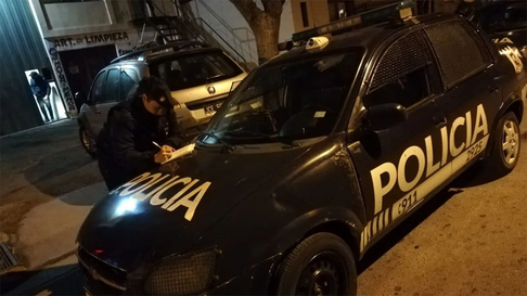 La Policía intervino en este hecho que tuvo en vilo a los vecinos. La Policía intervino en este hecho que tuvo en vilo a los vecinos.