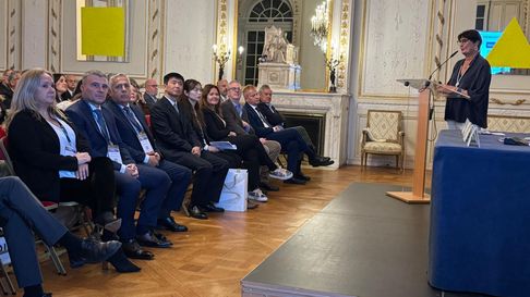 El intendente de Godoy Cruz, Diego Costarelli impulsa en Mendoza la Ciudad del Vino y busca un convenio clave en Francia. El intendente de Godoy Cruz, Diego Costarelli impulsa en Mendoza la Ciudad del Vino y busca un convenio clave en Francia.