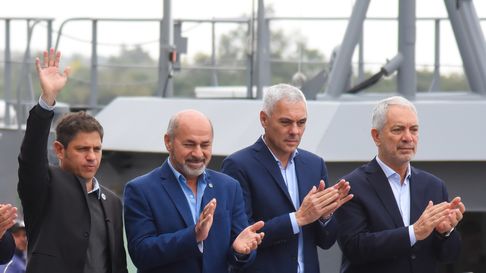 Kicillof junto a los intendentes de la región Kicillof junto a los intendentes de la región
