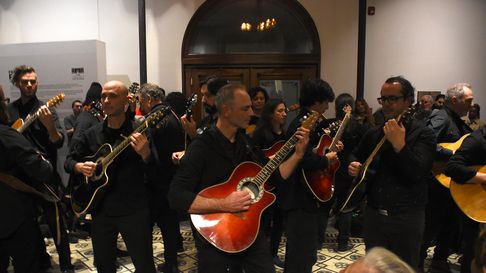 un viaje sonoro en el fader: guitarristas de todo el mundo en una experiencia artistica imperdible un viaje sonoro en el fader: guitarristas de todo el mundo en una experiencia artistica imperdible
