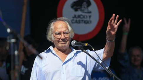 Adolfo Pérez Esquivel recibió el Premio Nóbel de la Paz en 1980. Adolfo Pérez Esquivel recibió el Premio Nóbel de la Paz en 1980.