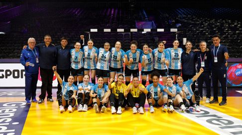 La Garra se despidió del Mundial de balonmano con victoria. La Garra se despidió del Mundial de balonmano con victoria.