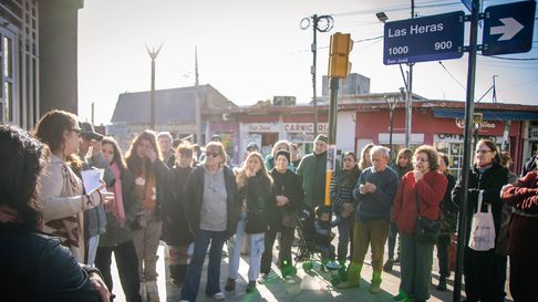 Inseguridad incontrolable en san José. Vecinos se reúnen para instalar alarmas comunitarias y esperan respuestas del Ministerio de Seguridad. Inseguridad incontrolable en san José. Vecinos se reúnen para instalar alarmas comunitarias y esperan respuestas del Ministerio de Seguridad.