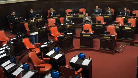 sin cuorum, el senado bonaerense postergo el inicio de la sesion por las reelecciones indefinidas sin cuorum, el senado bonaerense postergo el inicio de la sesion por las reelecciones indefinidas