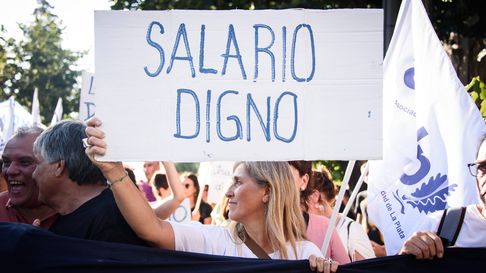 Docentes universitarios realizarán junto a la FULP una jornada de protesta. Docentes universitarios realizarán junto a la FULP una jornada de protesta.