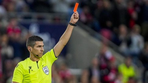 El campeón del mundo recibió una dura pena. El campeón del mundo recibió una dura pena.