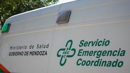 Una ambulancia del SEC arribó al Acceso Sur donde ocurrió el accidente . Imagen ilustrativa Una ambulancia del SEC arribó al Acceso Sur donde ocurrió el accidente . Imagen ilustrativa