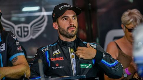 Julián Santero no pudo estar presente en los Premios Huarpe. Julián Santero no pudo estar presente en los Premios Huarpe.