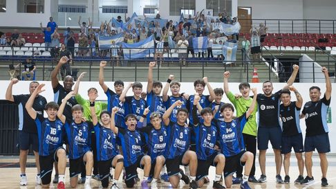 Con nutrida presencia mendocina, Argentina se destacó en el Sur-Centro de menores en balonmano. Con nutrida presencia mendocina, Argentina se destacó en el Sur-Centro de menores en balonmano.