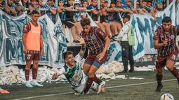 La polémica en el clásico cuyano entre el Tomba y el Verdinegro. La polémica en el clásico cuyano entre el Tomba y el Verdinegro.