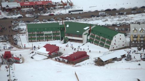 El centro de esquí Penitentes es motivo de una vieja disputa entre el Gobierno de Mendoza y la familia López Frugoni, que tenía la concesión. El centro de esquí Penitentes es motivo de una vieja disputa entre el Gobierno de Mendoza y la familia López Frugoni, que tenía la concesión.