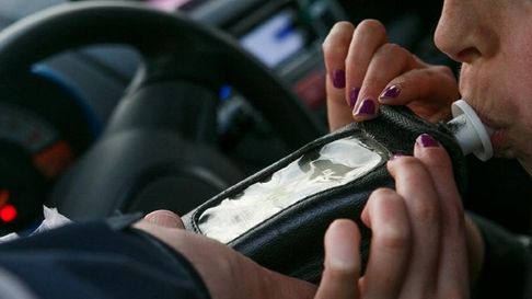 Iba borracho por Guaymallén y chocó en Mitre y Saavedra. Imagen ilustrativa Iba borracho por Guaymallén y chocó en Mitre y Saavedra. Imagen ilustrativa