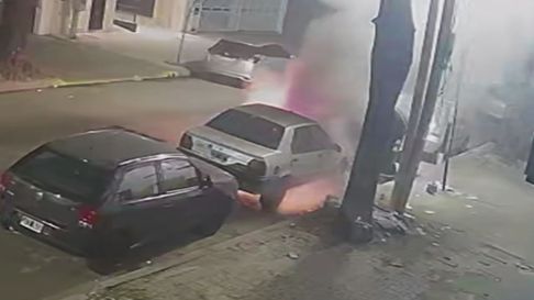 Susto en La Plata por un quemacoches Susto en La Plata por un quemacoches